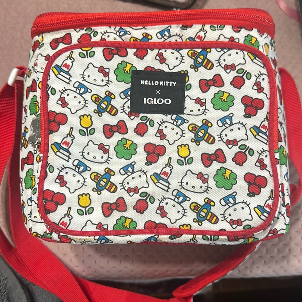 Hello kitty Igloo lunch tote